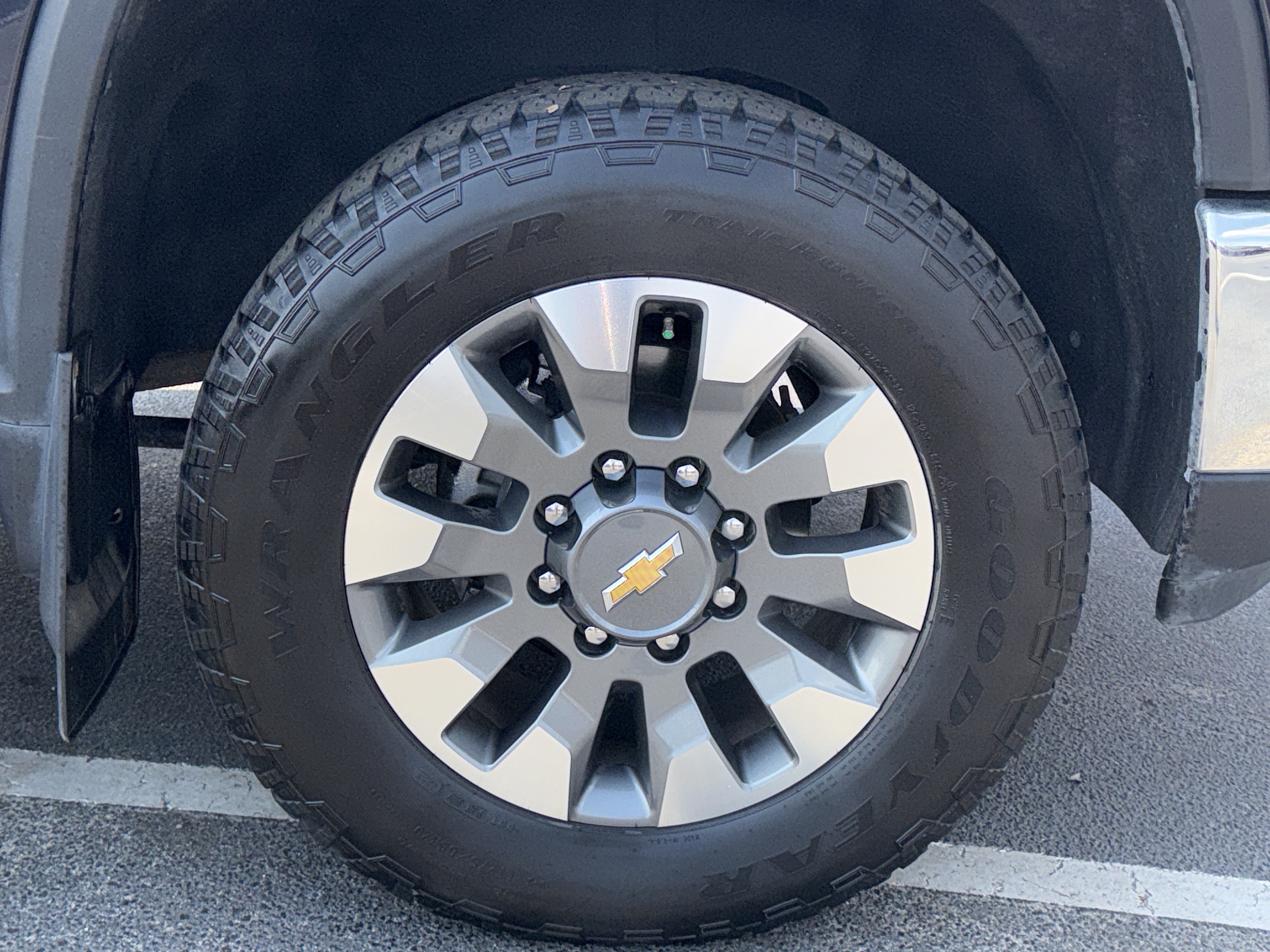 Used 2024 Chevrolet Silverado 2500 LT w/ All Star Edition AWD/4WD image 12