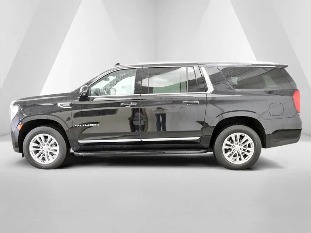 Used 2023 GMC Yukon XL SLT w/ SLT Luxury Package AWD/4WD image 4