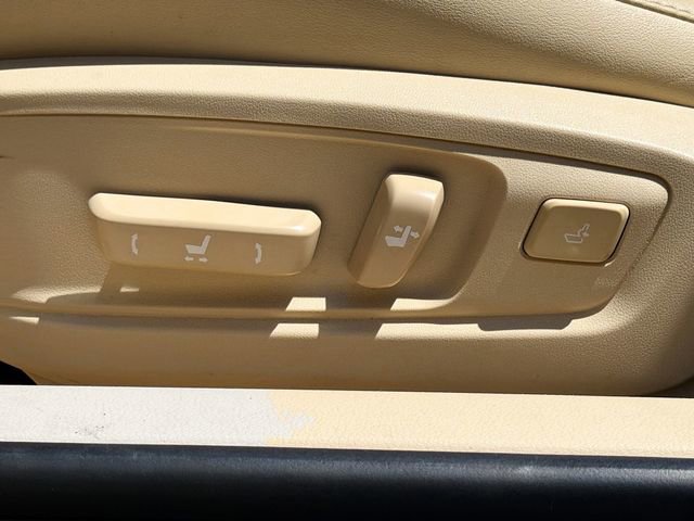 Used 2015 Lexus ES 350 w/ Premium Package FWD image 23