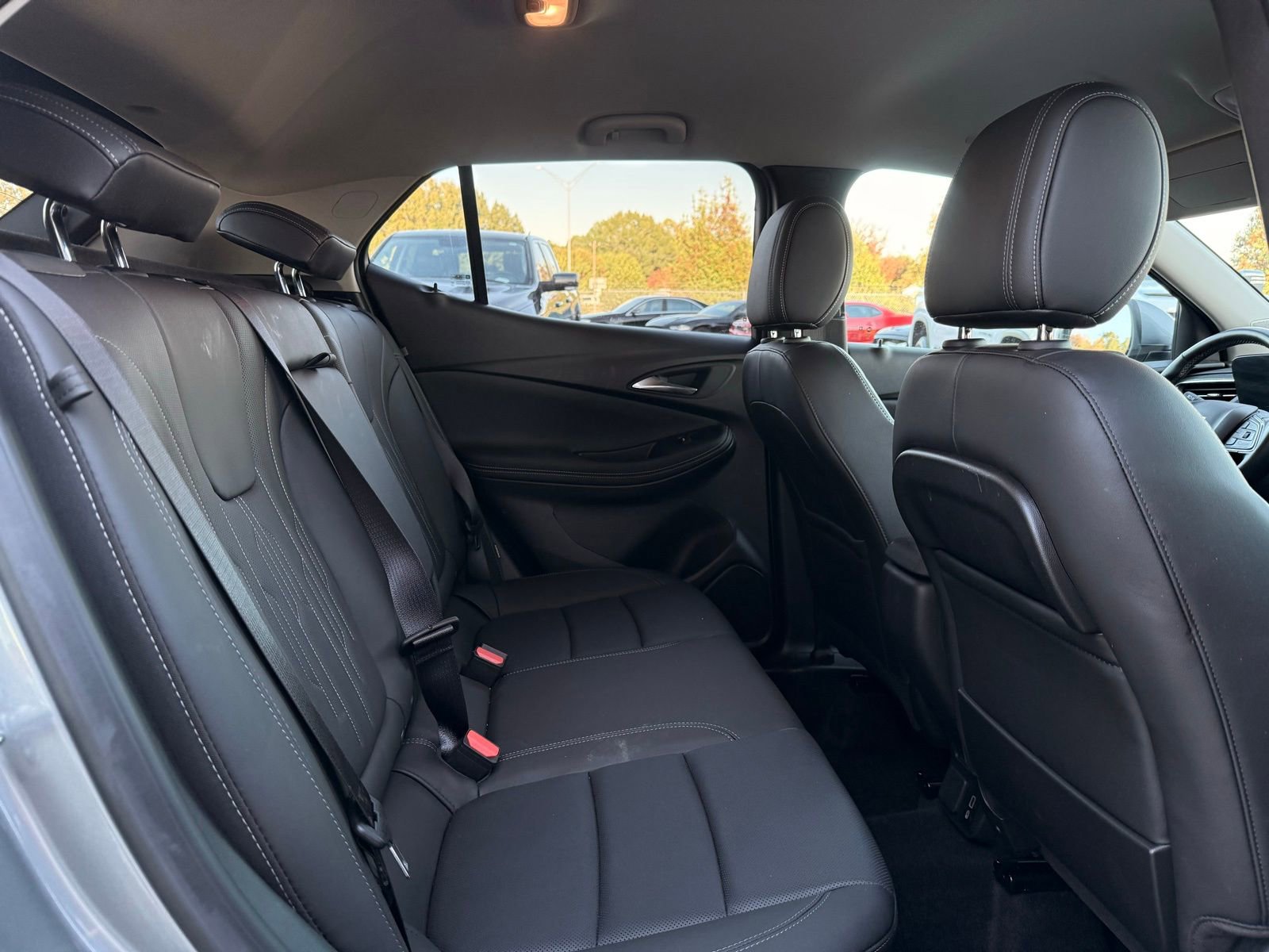 Used 2024 Buick Encore GX Avenir image 19