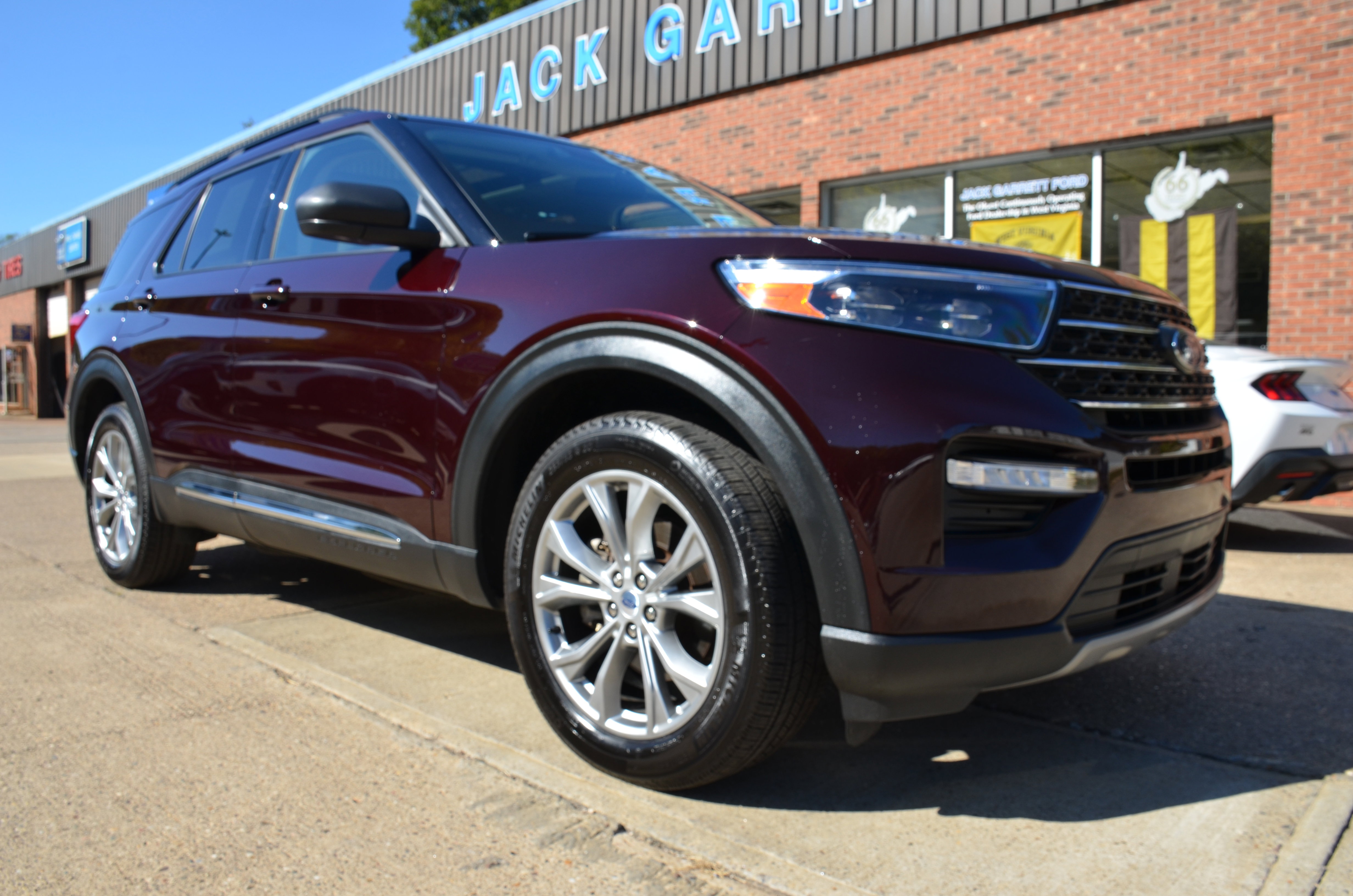 Used 2022 Ford Explorer XLT w/ Equipment Group 202A