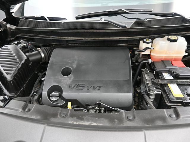 Used 2023 Chevrolet Traverse LT w/ LT Premium Package image 32