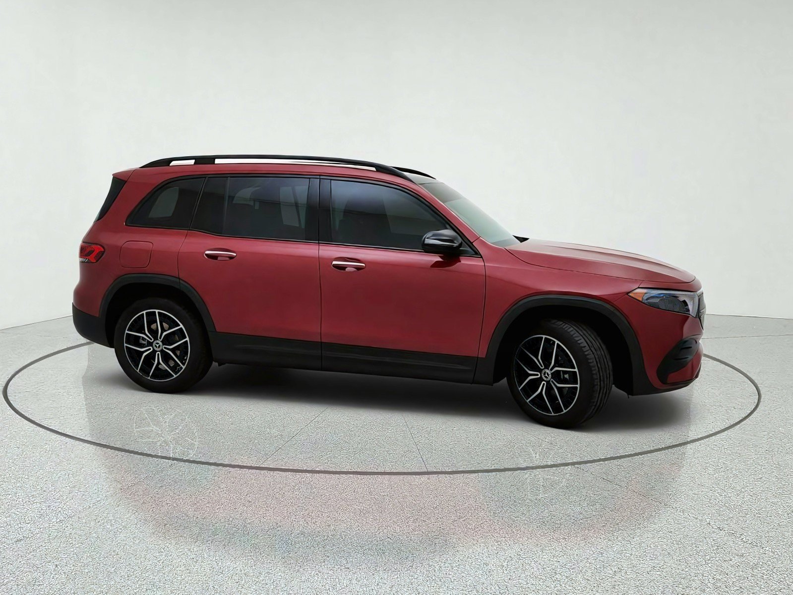 Used 2023 Mercedes-Benz EQB 350 4MATIC SUV image 6