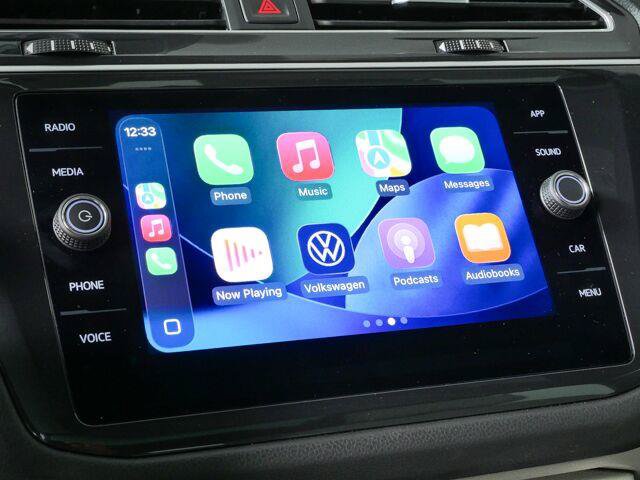 Used 2024 Volkswagen Tiguan SE R-Line FWD image 7