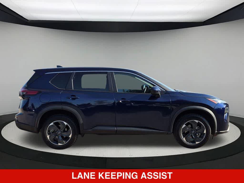Used 2024 Nissan Rogue SV AWD/4WD image 8