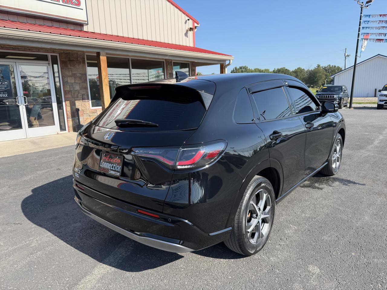 Used 2024 Honda HR-V EX-L image 4