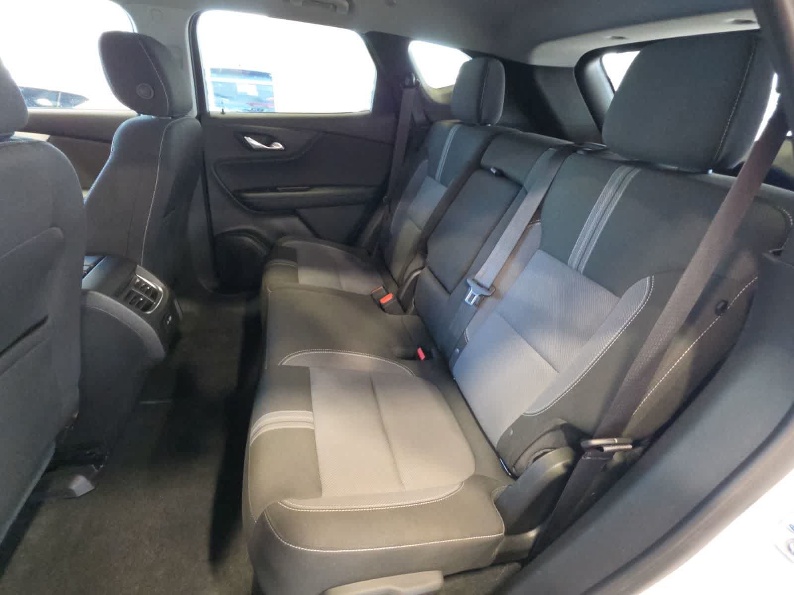 Used 2025 Chevrolet Blazer LT AWD/4WD image 29