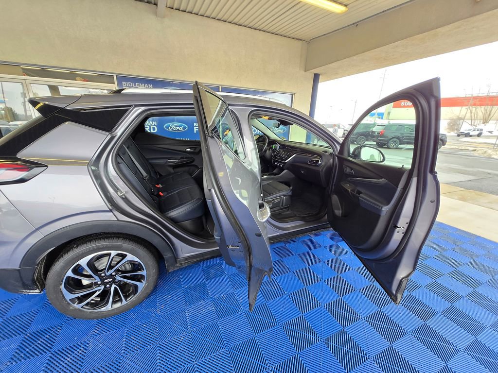 Used 2023 Chevrolet Bolt EUV Premier image 26