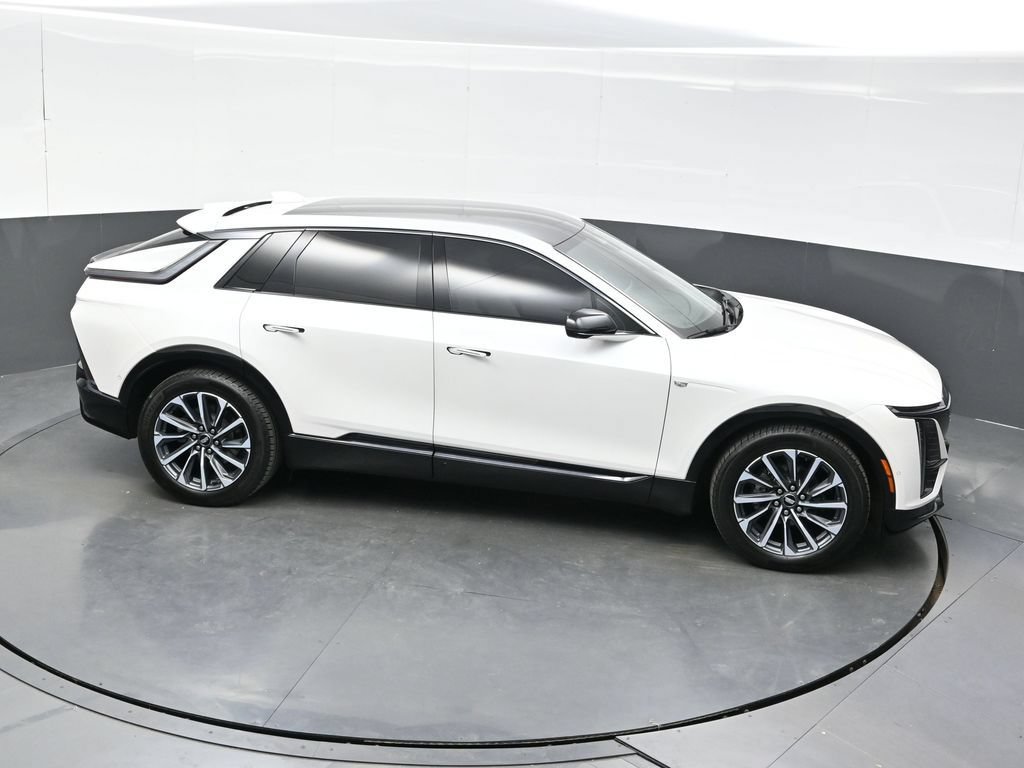 Certified 2024 Cadillac Lyriq Sport AWD/4WD image 35