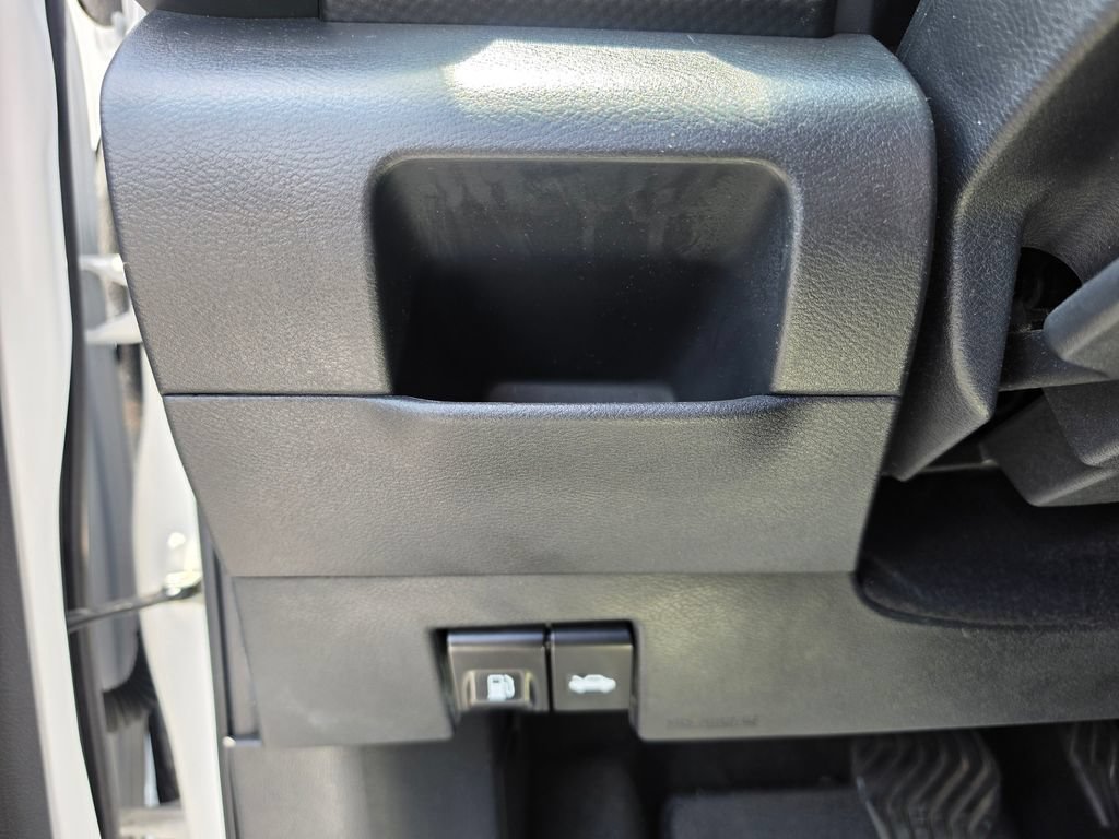 Used 2023 Nissan Kicks SV FWD image 21
