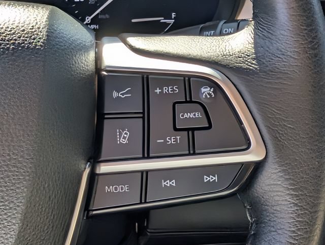 Certified 2023 Toyota Sienna XLE FWD image 19