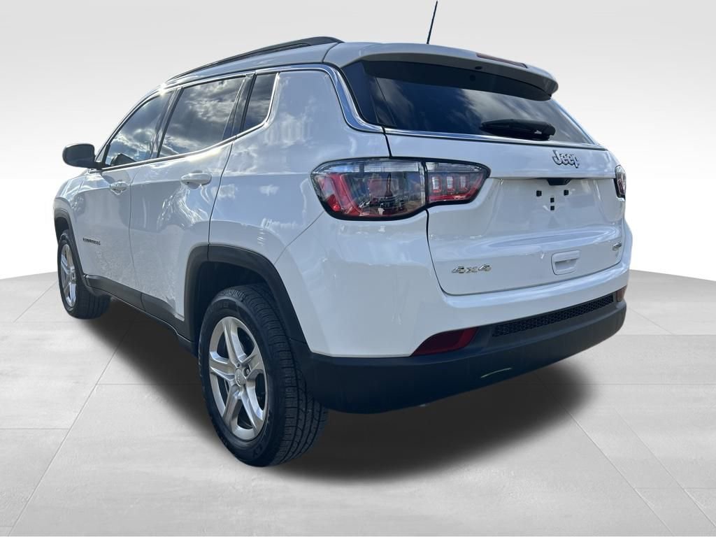 Used 2023 Jeep Compass Latitude image 21