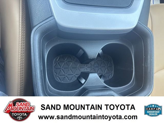 Used 2021 Toyota RAV4 XLE Premium image 20