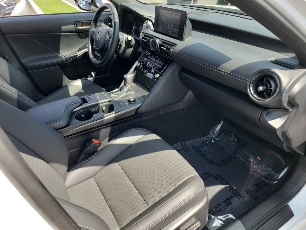 Used 2024 Lexus IS 350 F Sport RWD image 15