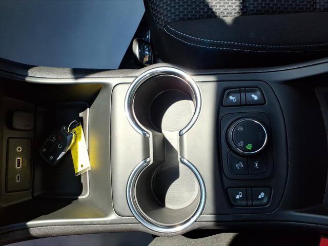 Used 2023 GMC Terrain SLE w/ Driver Convenience Package AWD/4WD image 26