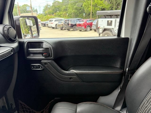 Used 2012 Jeep Wrangler Unlimited Sahara AWD/4WD image 44