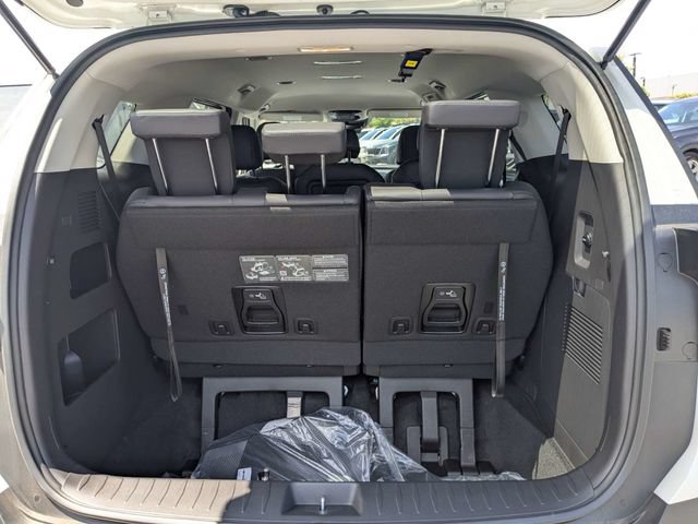 New 2026 Kia Carnival FWD image 12