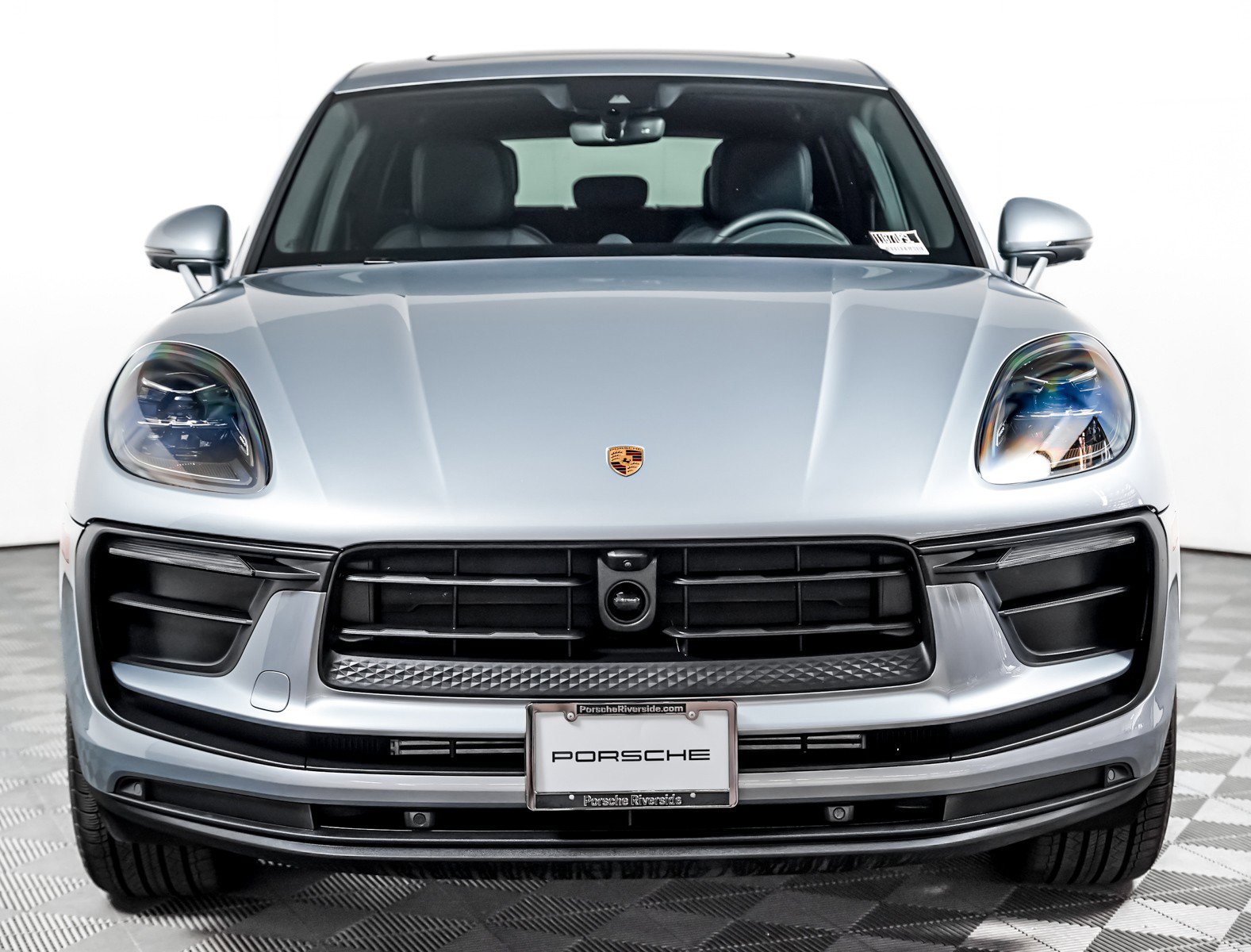 Certified 2026 Porsche Macan AWD/4WD image 7