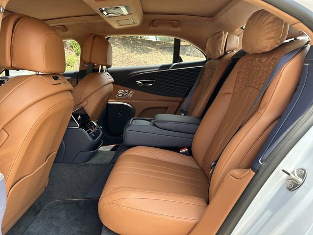 New 2024 Bentley Flying Spur W12 image 36