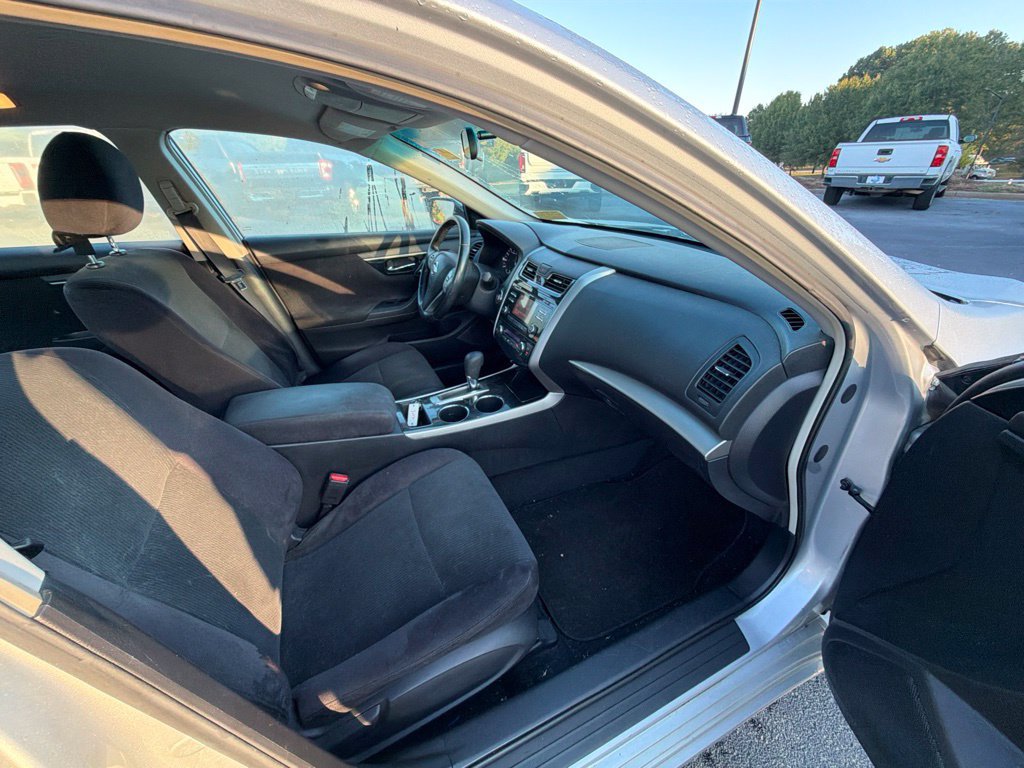 Used 2013 Nissan Altima 2.5 SV FWD image 13