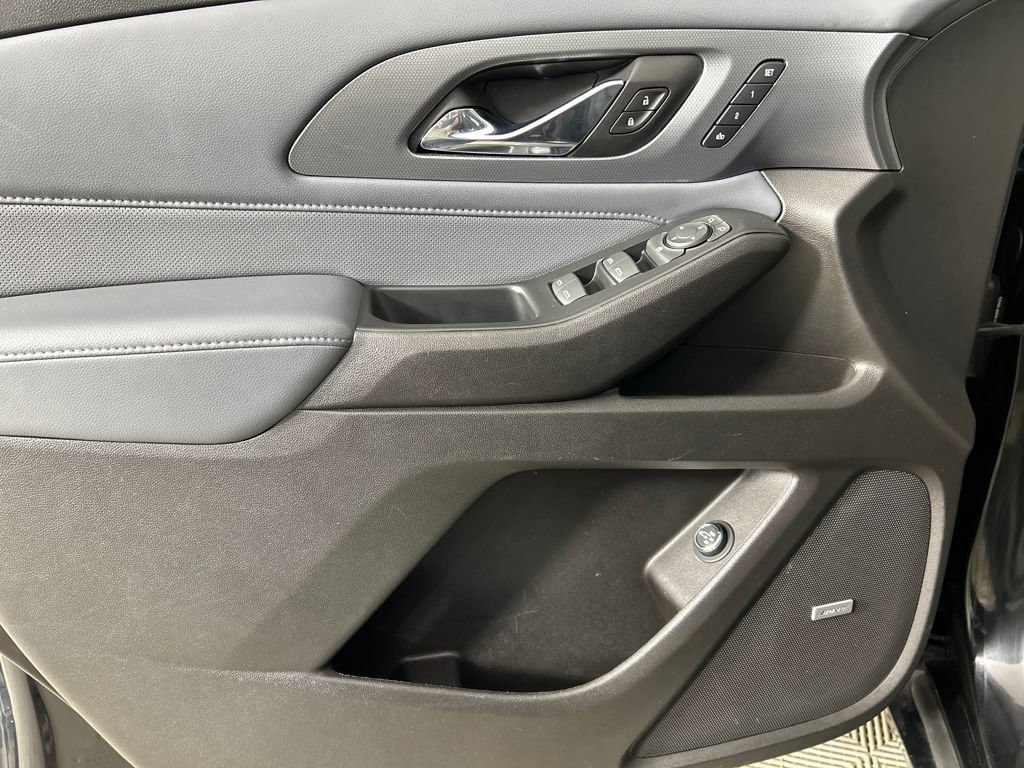 Used 2018 Chevrolet Traverse Premier w/ Driver Confidence II Package image 10