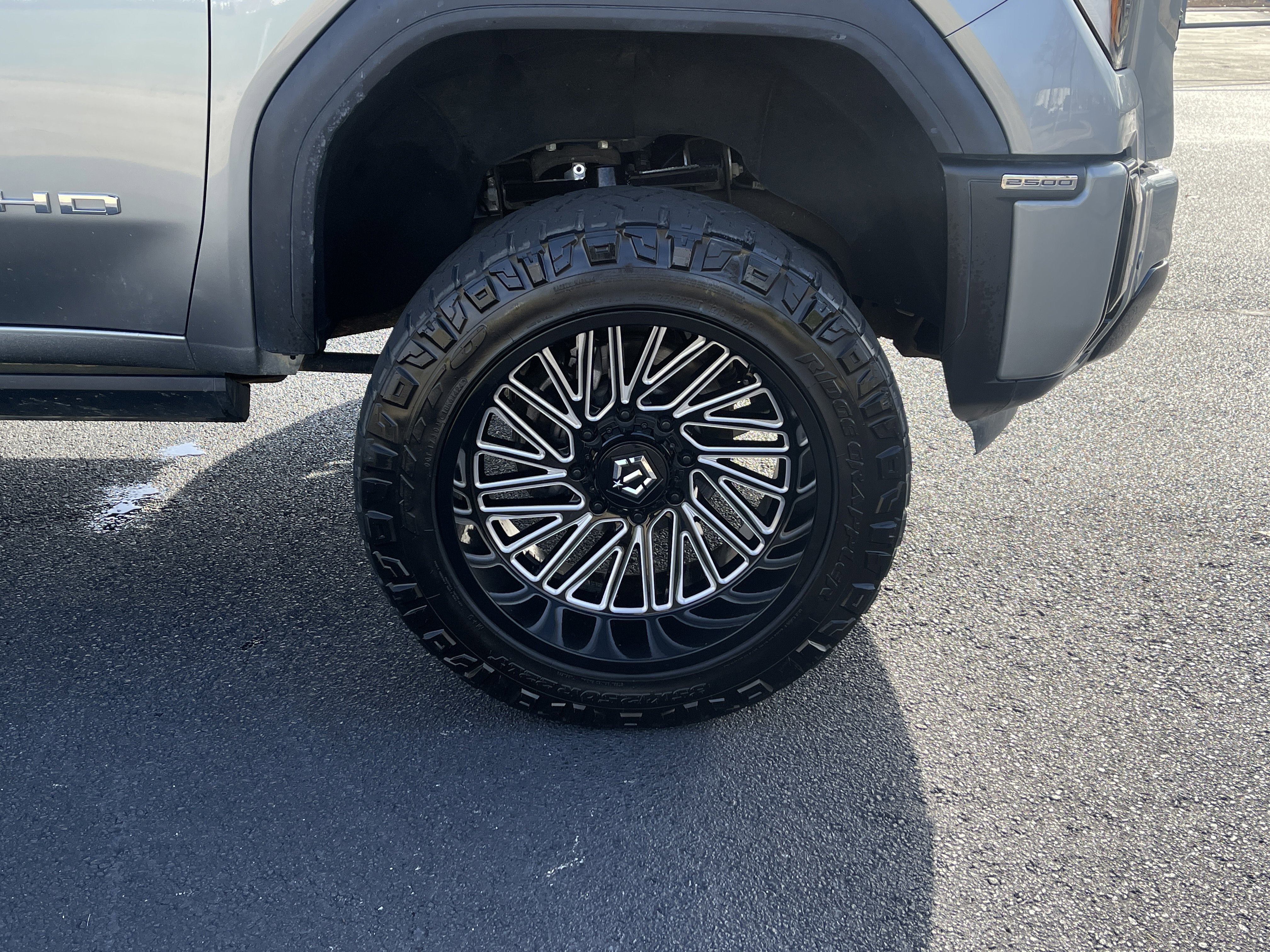 Used 2024 GMC Sierra 2500 AT4 w/ AT4 Premium Plus Package image 33