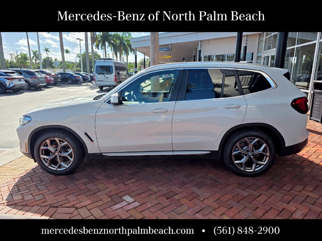 Used 2024 BMW X3 sDrive30i w/ Convenience Package RWD image 3