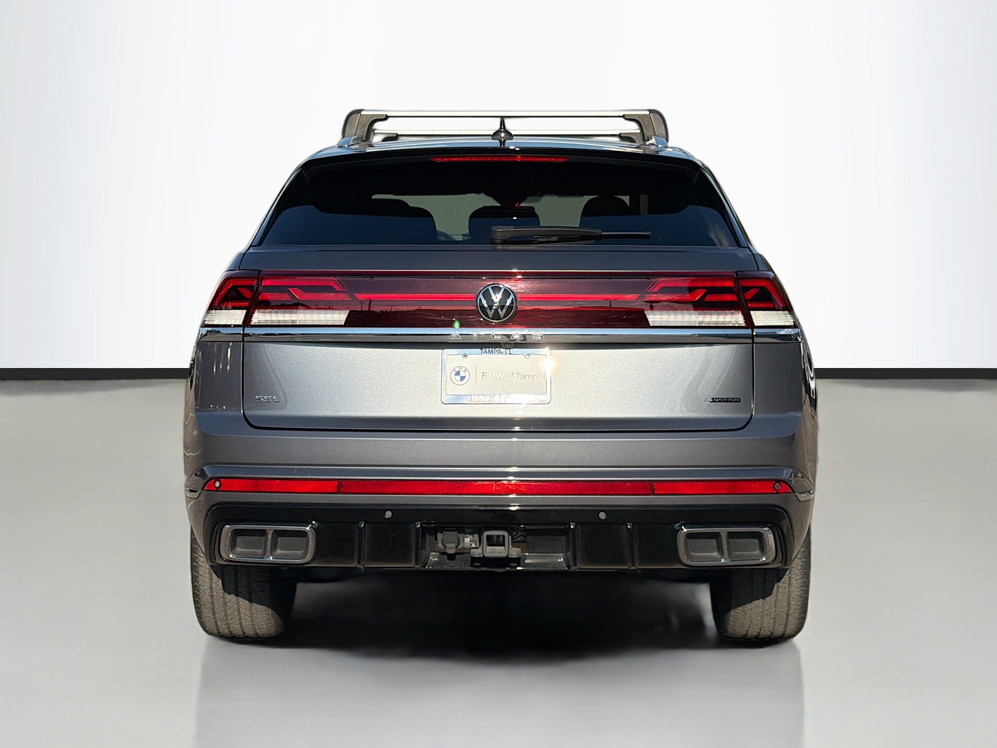 Used 2024 Volkswagen Atlas Cross Sport SEL Premium R-Line image 4