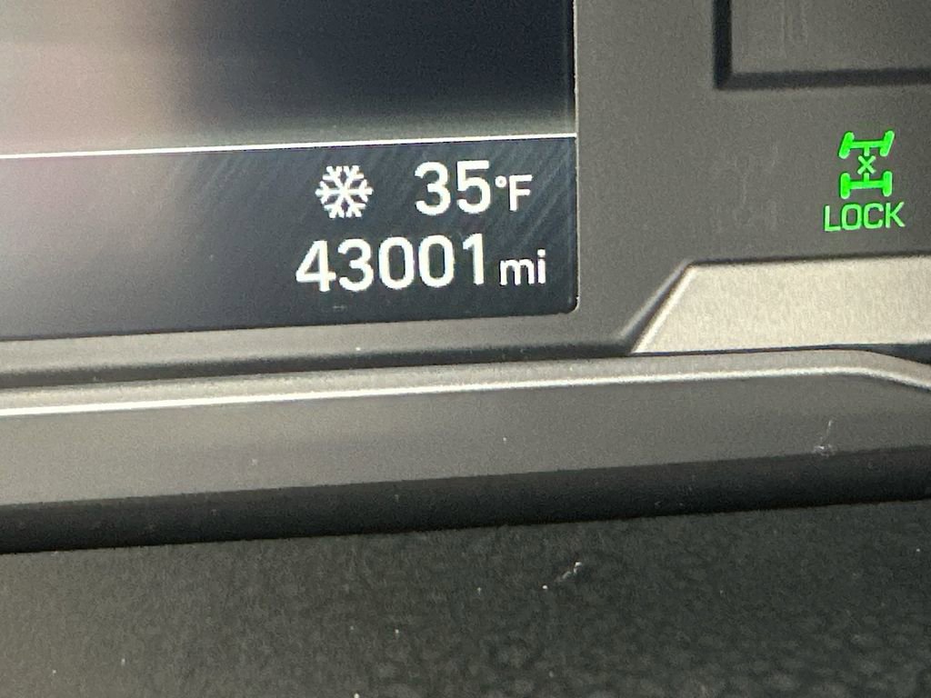 Used 2024 Hyundai Santa Cruz SEL image 30