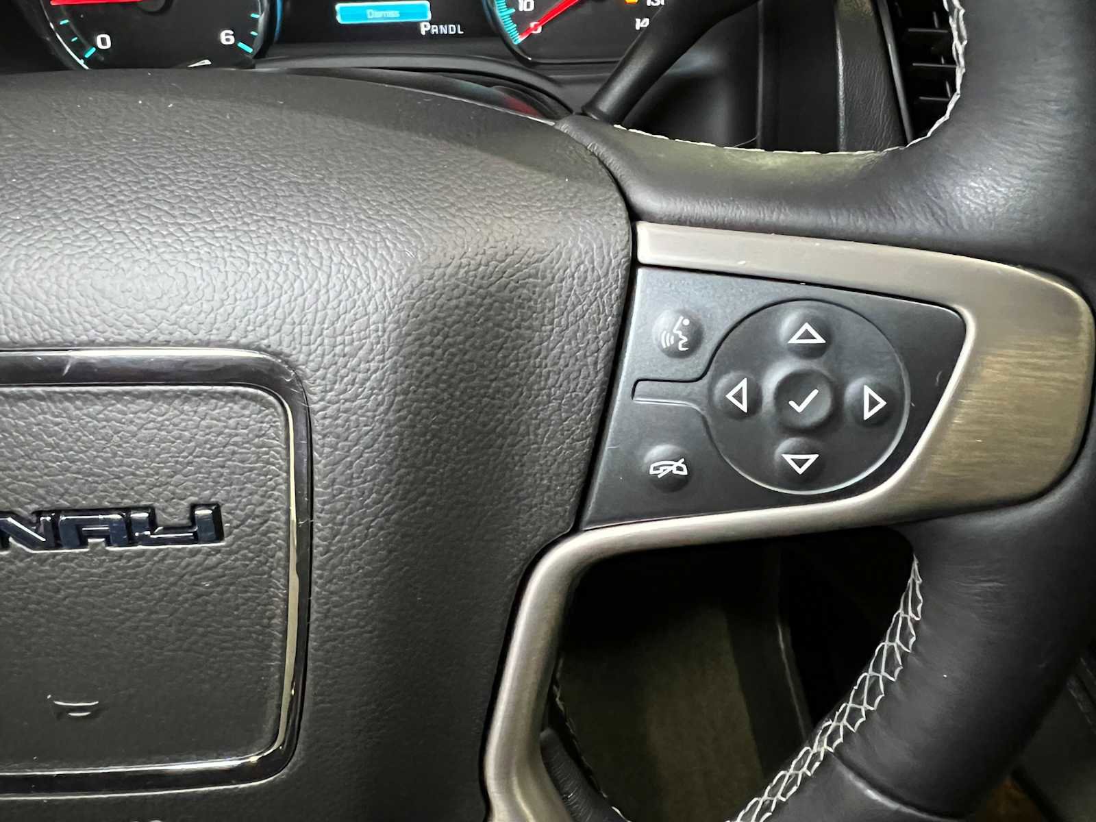 Used 2017 GMC Yukon Denali image 27