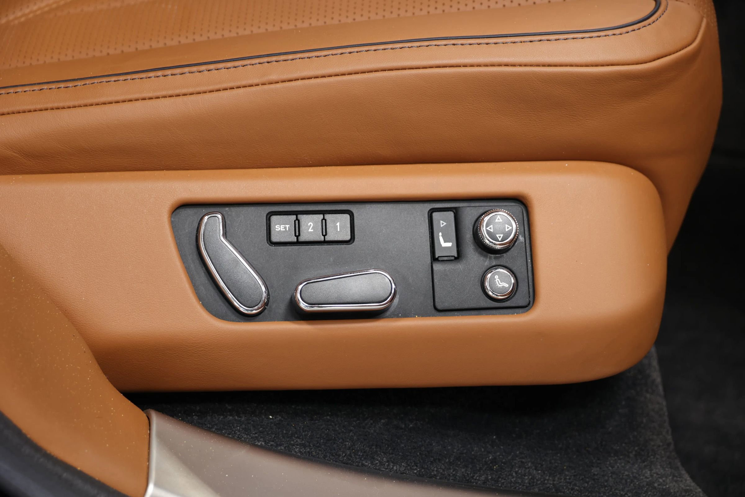 Used 2014 Bentley Flying Spur W12 image 67