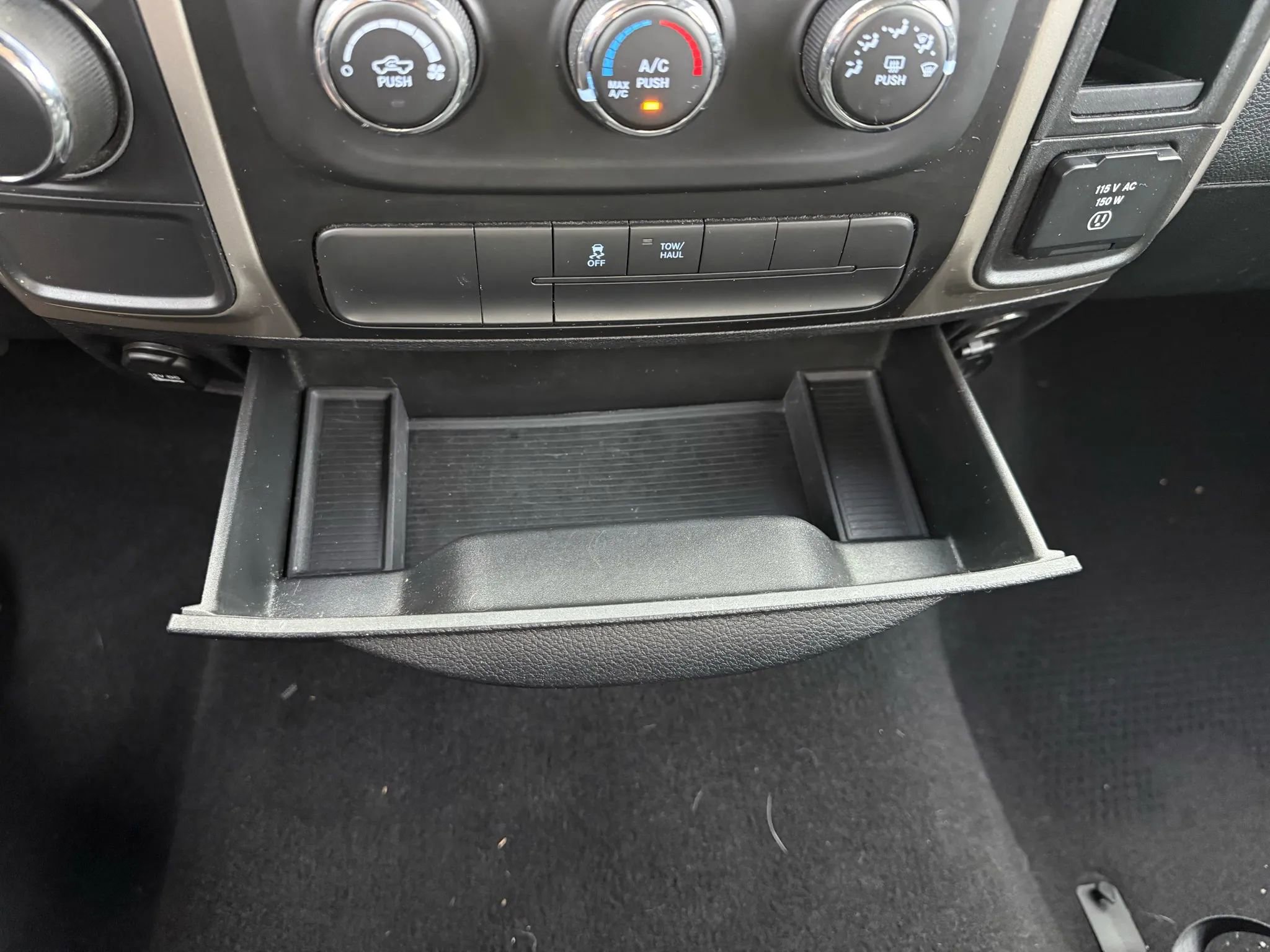 Used 2016 RAM 1500 Big Horn image 23