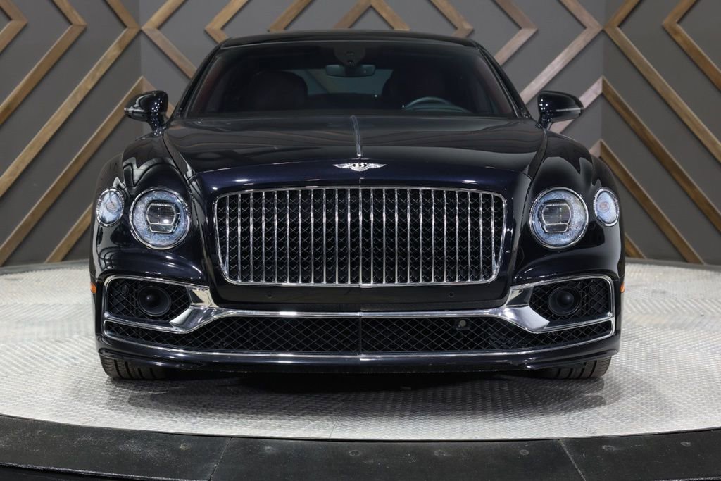 Used 2020 Bentley Flying Spur W12 image 57