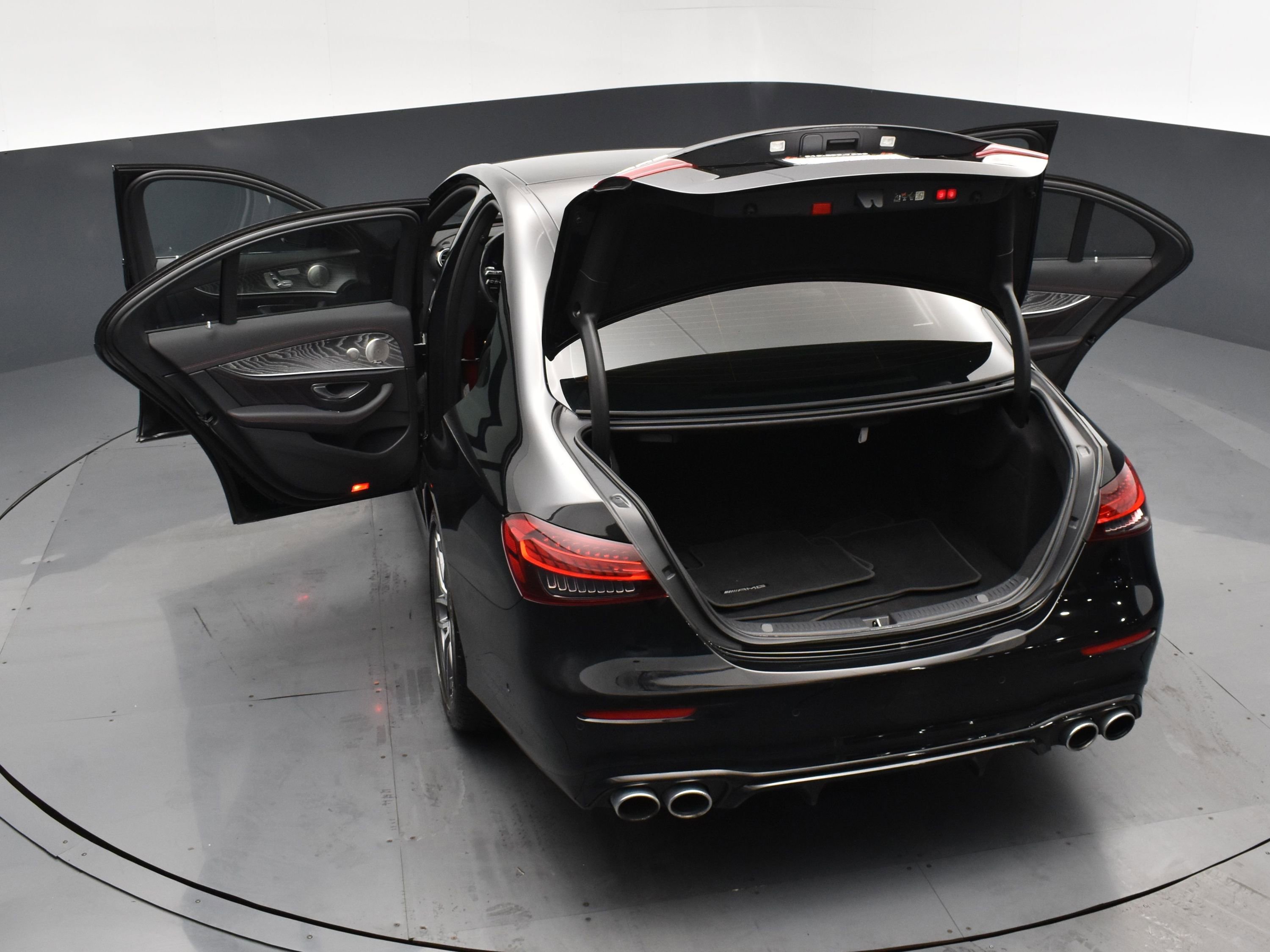 Used 2022 Mercedes-Benz E 53 AMG 4MATIC Sedan image 27