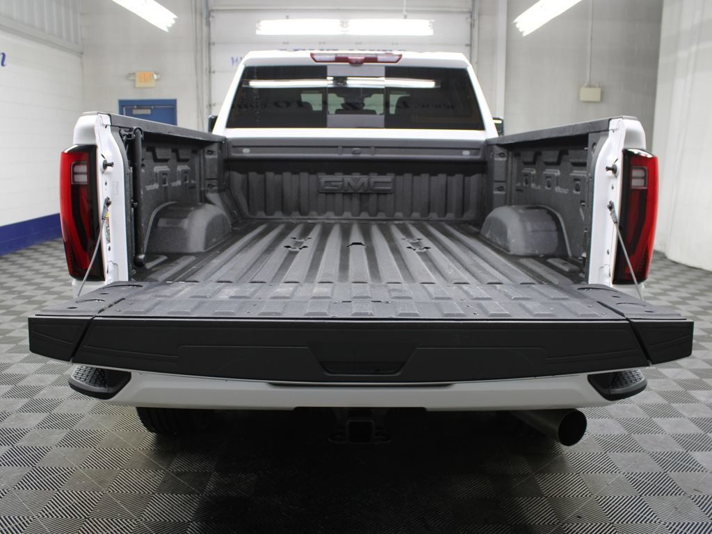 Used 2025 GMC Sierra 3500 Denali w/ Denali Reserve Package AWD/4WD image 43