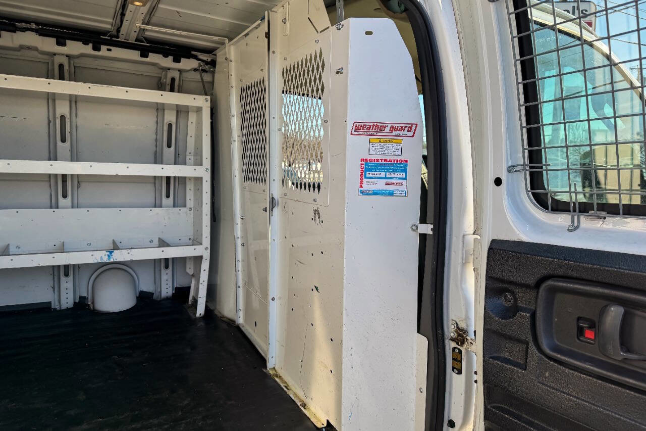 Used 2017 Chevrolet Express 2500 image 13