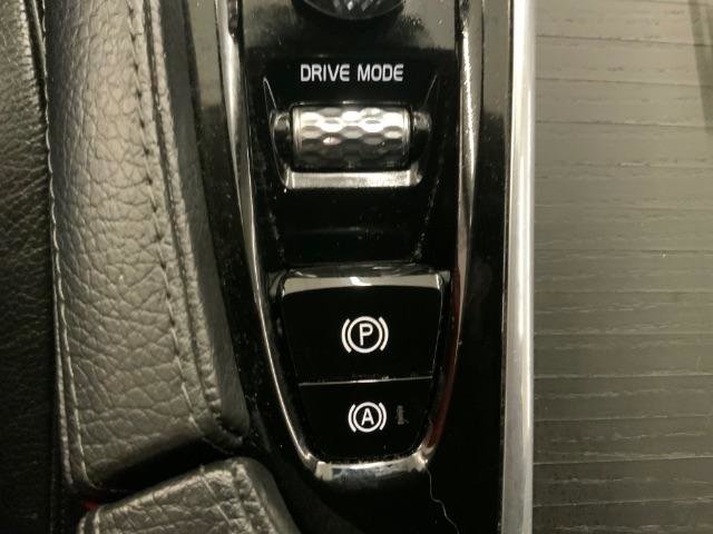 Used 2020 Volvo XC90 T6 Momentum image 18