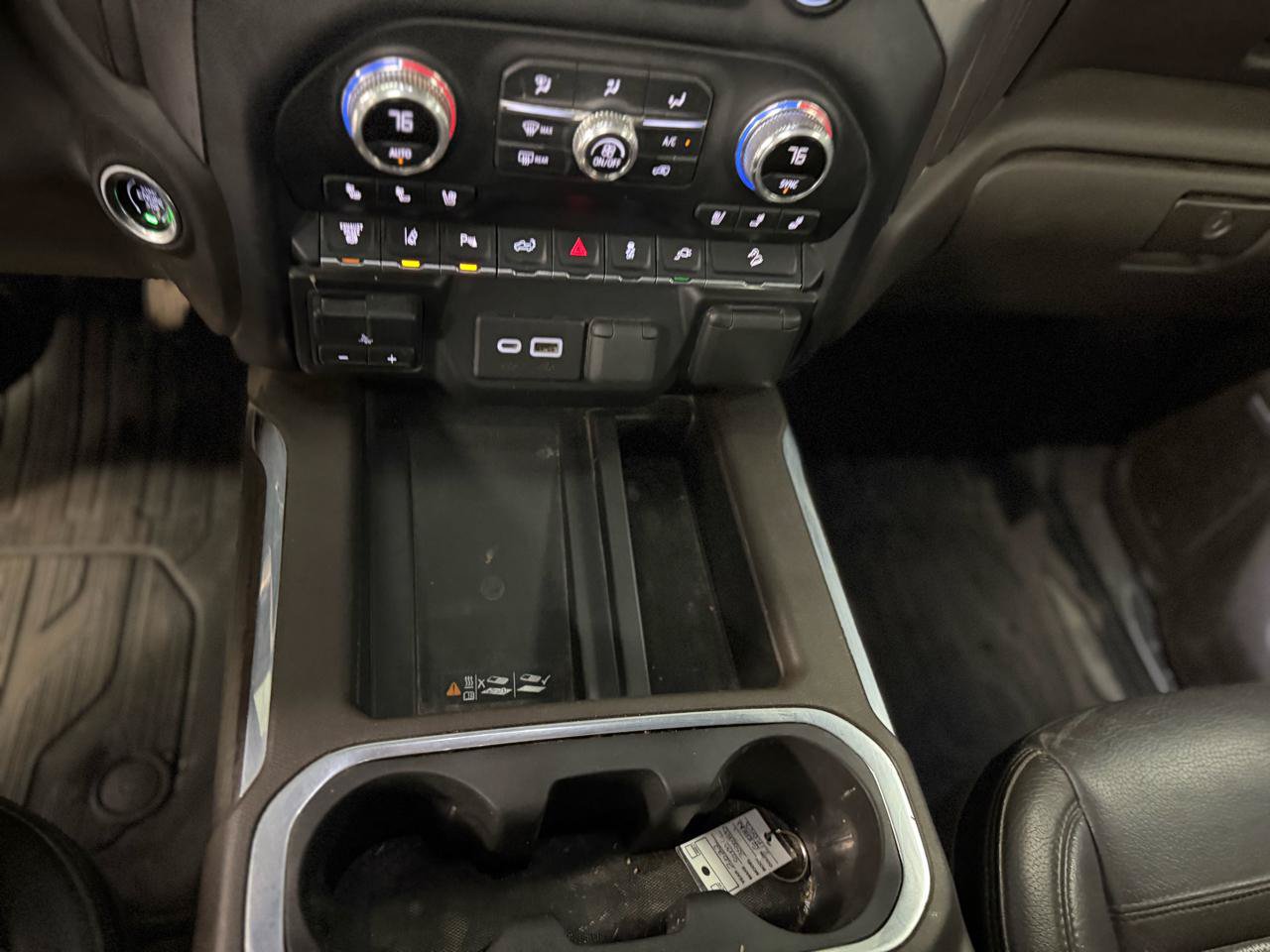 Used 2022 GMC Sierra 3500 Denali w/ Denali Ultimate Package AWD/4WD image 31
