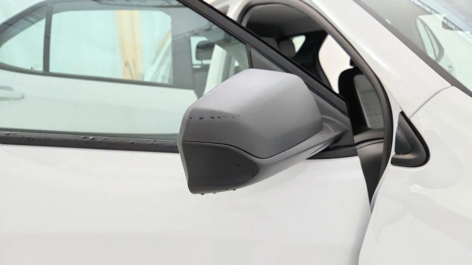 Used 2024 Chevrolet Equinox LS w/ Driver Confidence II Package FWD image 43