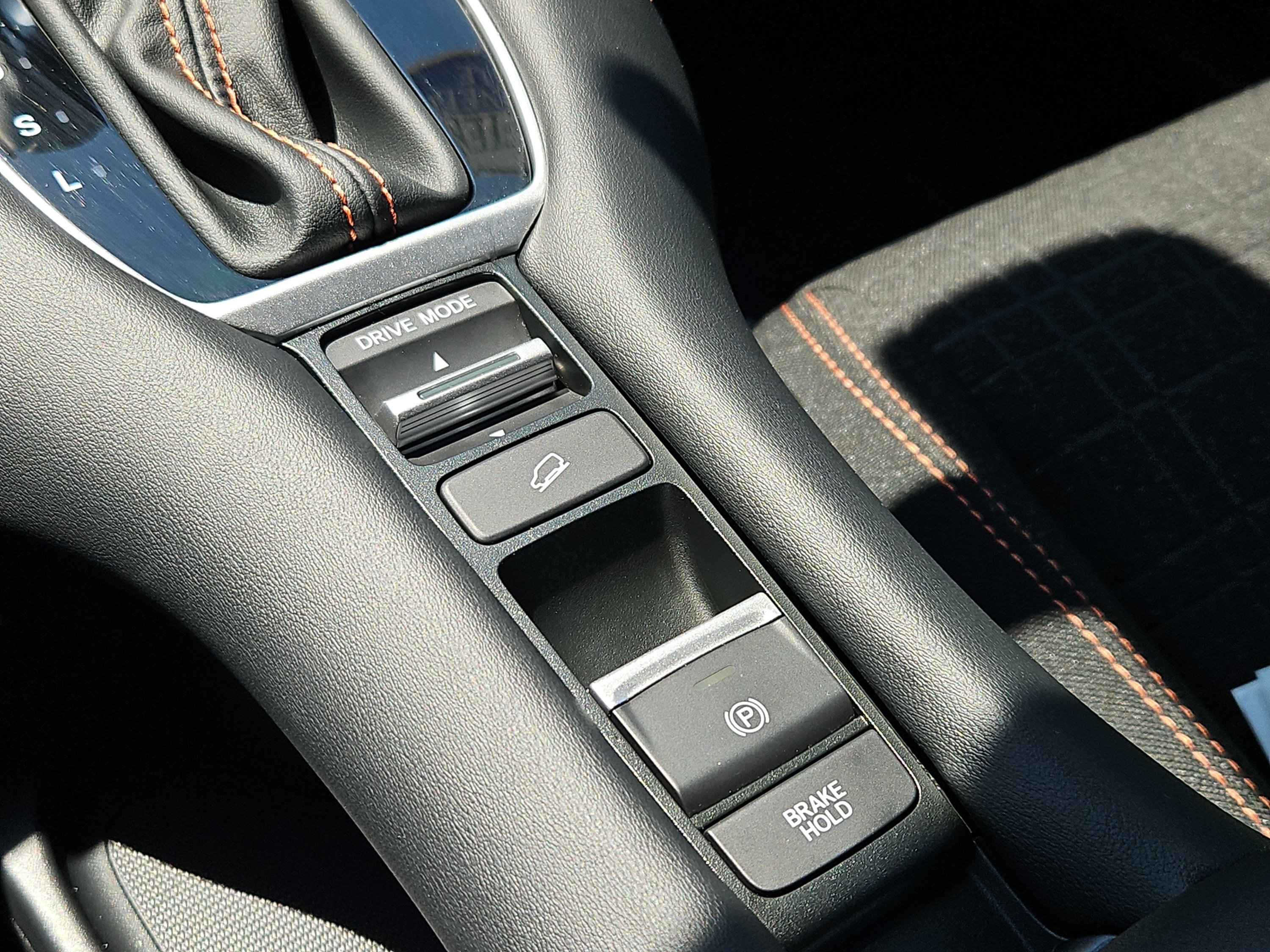 Certified 2025 Honda HR-V Sport image 9