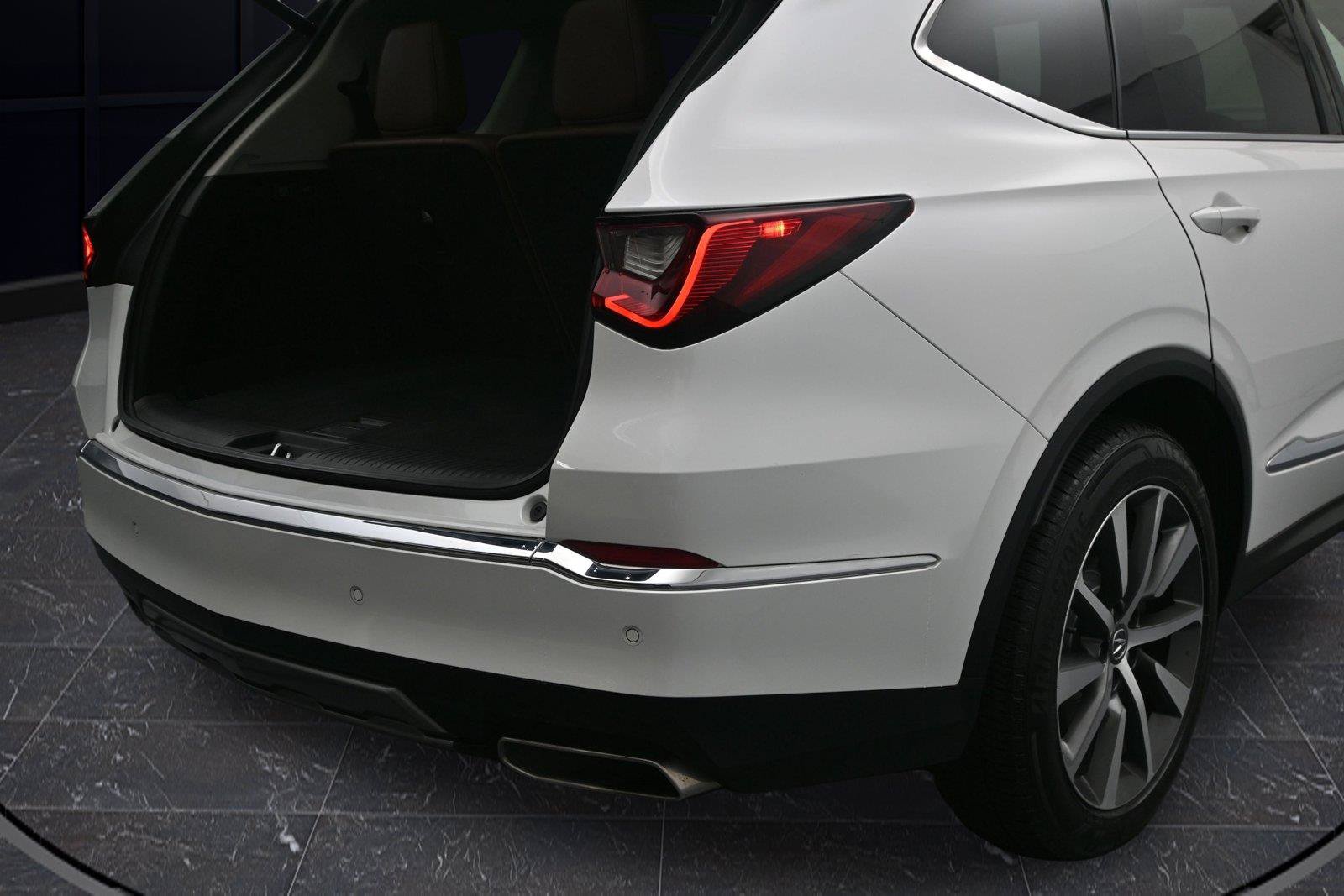 Certified 2025 Acura MDX w/ Technology Package AWD/4WD image 15