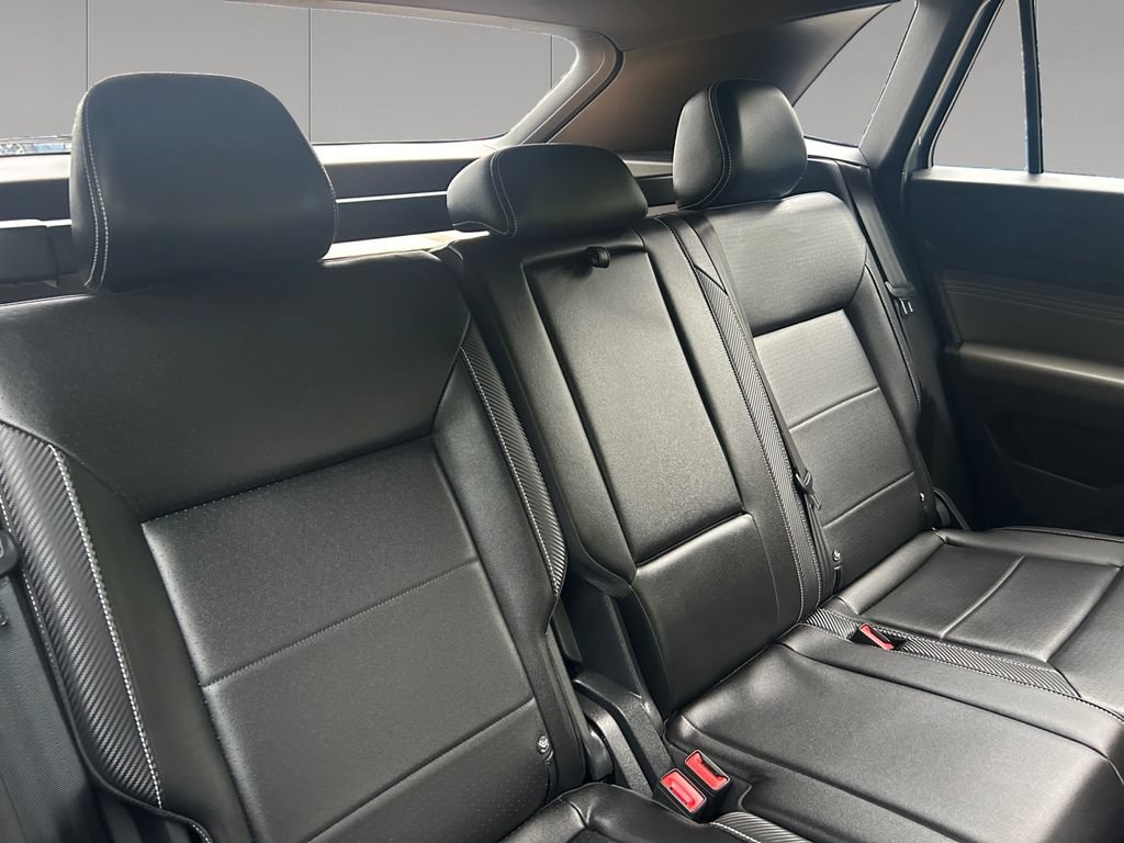 Used 2022 Volkswagen Atlas Cross Sport SE AWD/4WD image 18
