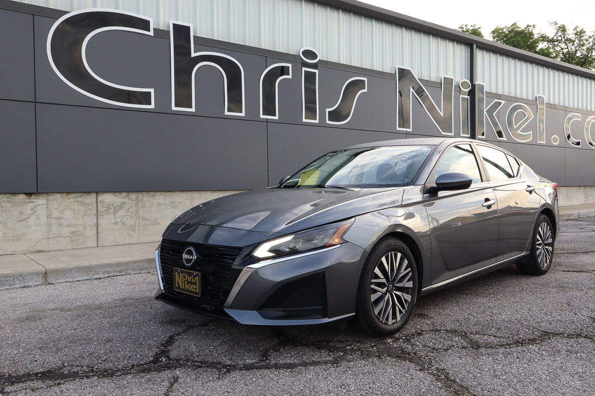 Used 2023 Nissan Altima 2.5 SV