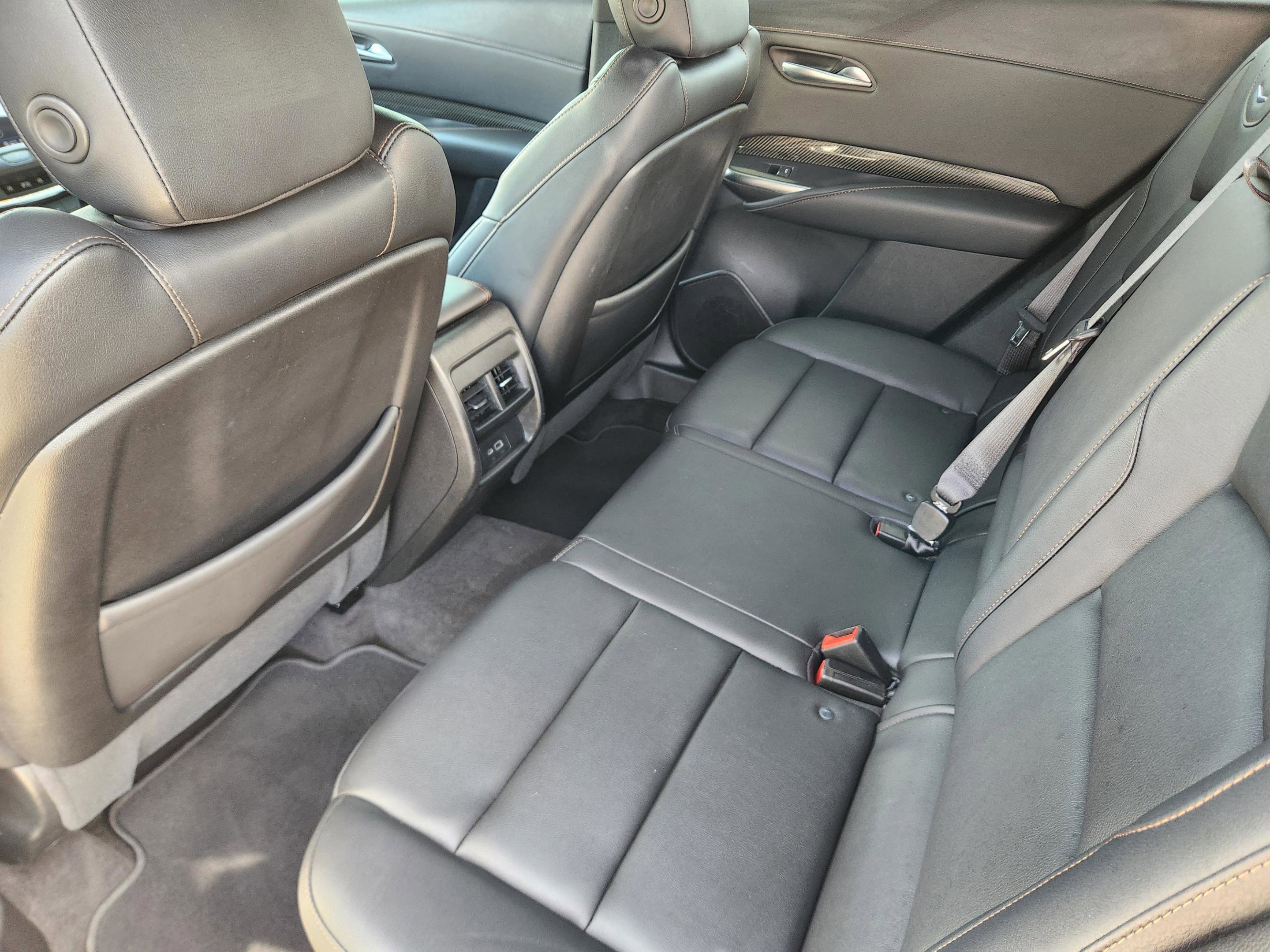 Used 2022 Cadillac XT4 Sport w/ Enhanced Visibility Package image 36