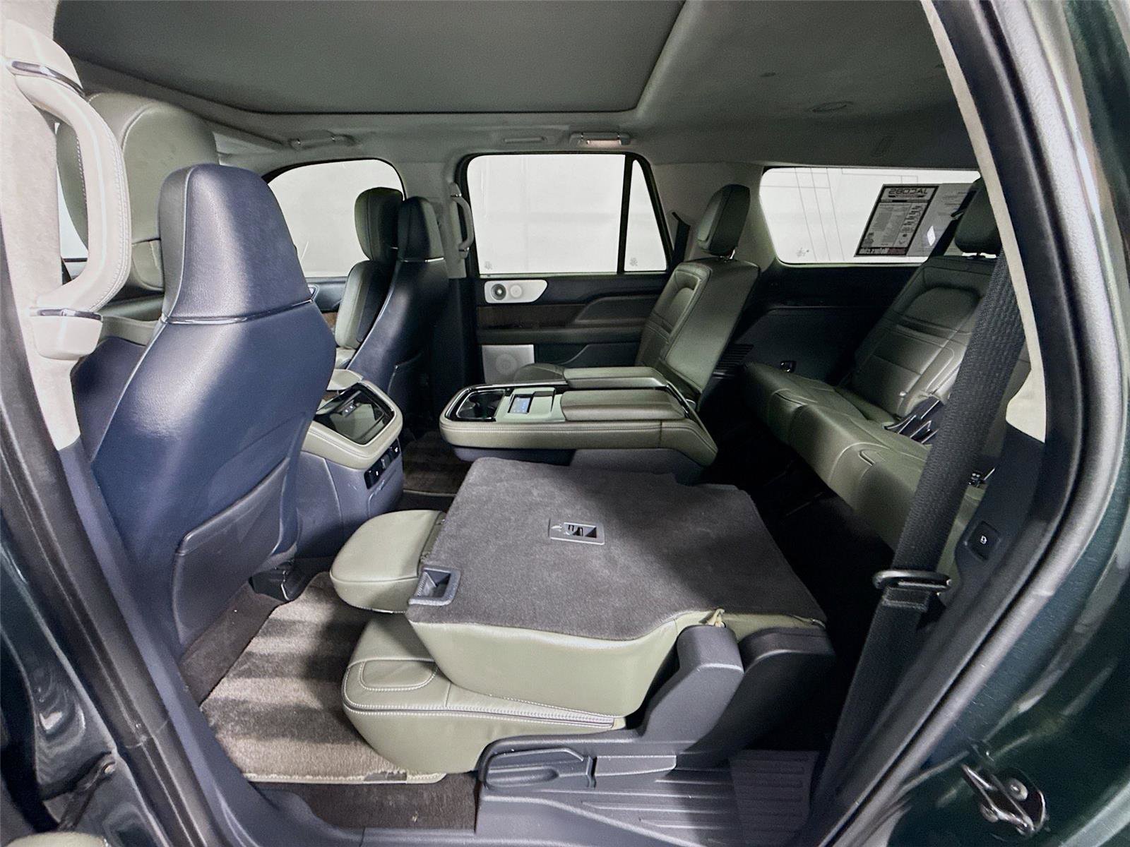 Used 2022 Lincoln Navigator L Black Label AWD/4WD image 25