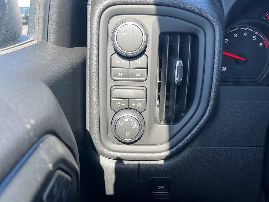 New 2026 Chevrolet Silverado 1500 Custom Trail Boss AWD/4WD image 18