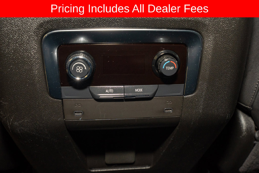 Used 2025 Chevrolet Tahoe LT RWD image 8