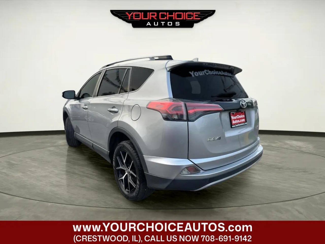Used 2018 Toyota RAV4 SE w/ Power Extra Value Package FWD image 3