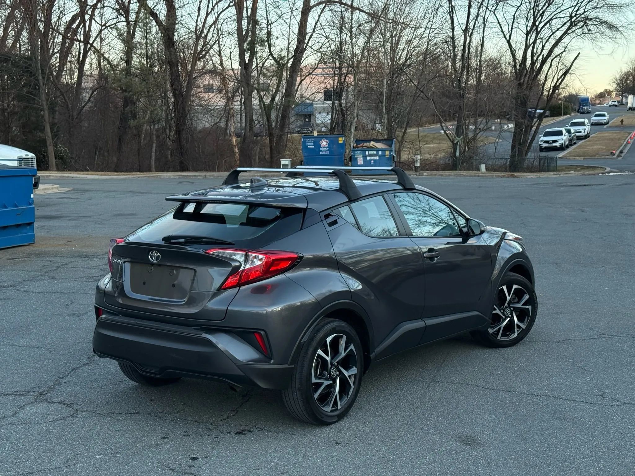 Used 2022 Toyota C-HR XLE image 4