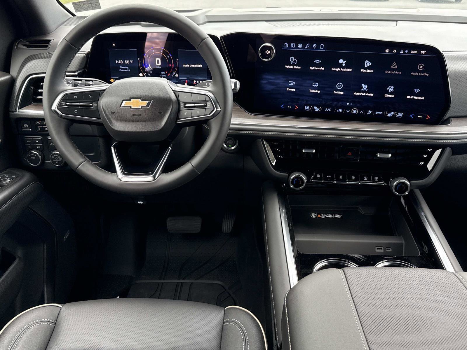 New 2026 Chevrolet Suburban Premier image 2